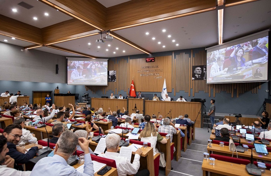 İzmir Büyükşehir Belediyesi, temmuz ayı meclis toplantısını yaptı
