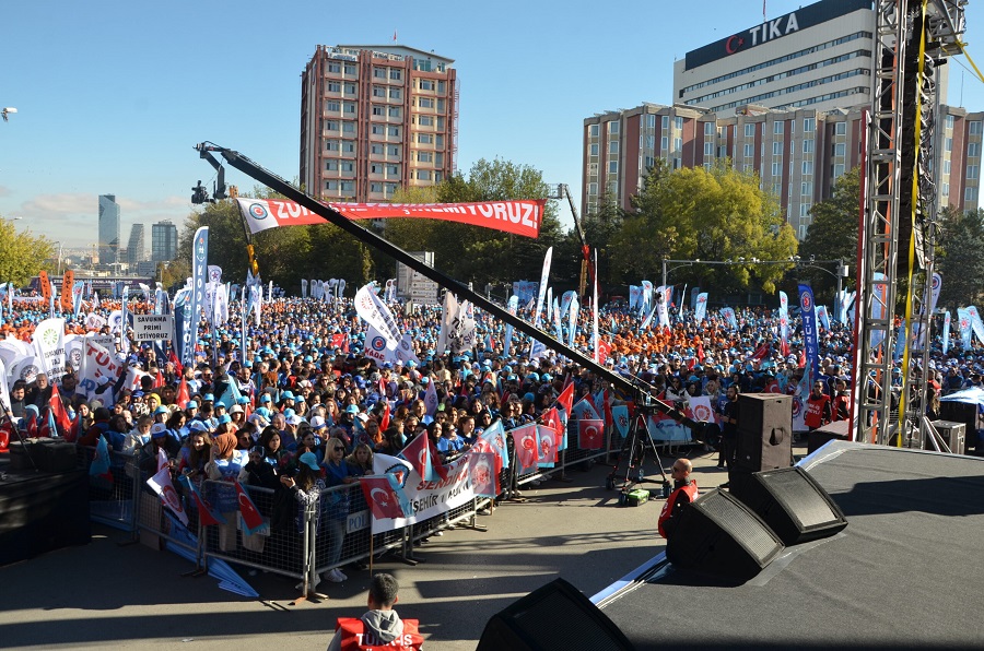 “ZORDAYIZ GEÇİNEMİYORUZ” EMEK BULUŞMASI ANKARA’DA GERÇEKLEŞTİRİLDİ