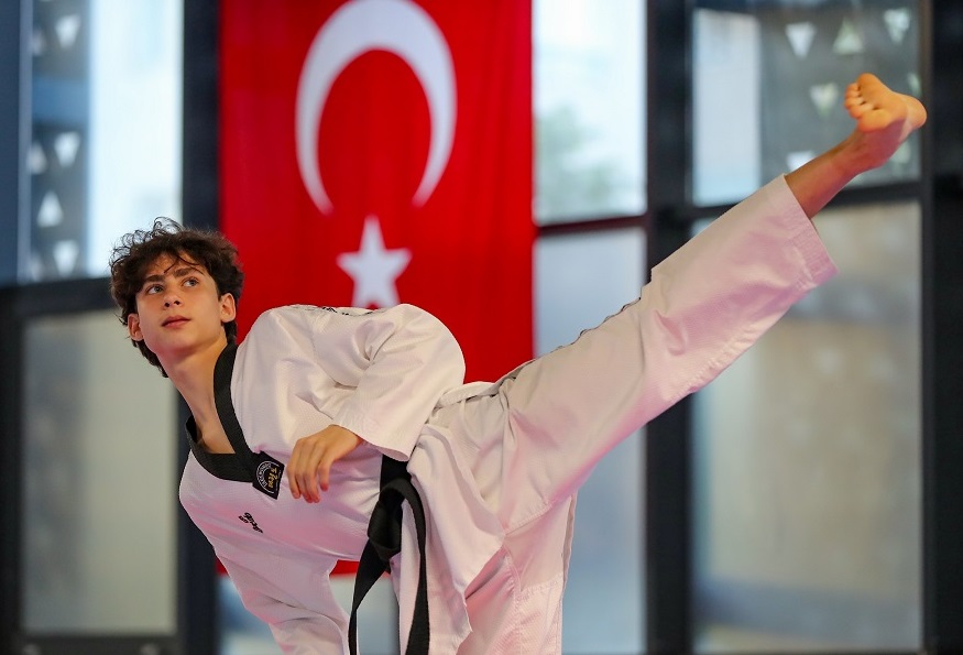 Aliağalı Taekwondocu Balkan Şampiyonası’nda Türkiye’yi Temsil Edecek