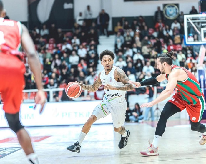 Aliağa Petkimspor Karşıyaka'yı 83-82 yendi