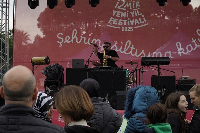 İzmir Yeni Yıl Festivali’nde coşku dolu anlar