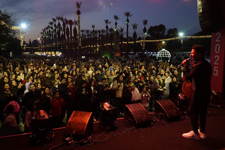    Yeni Yıl Festivali’nde Mansur Ark rüzgârı