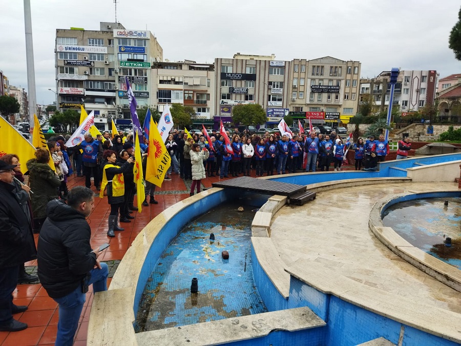 Öğretmenler % 11.54 memur maaş zammını protesto etti