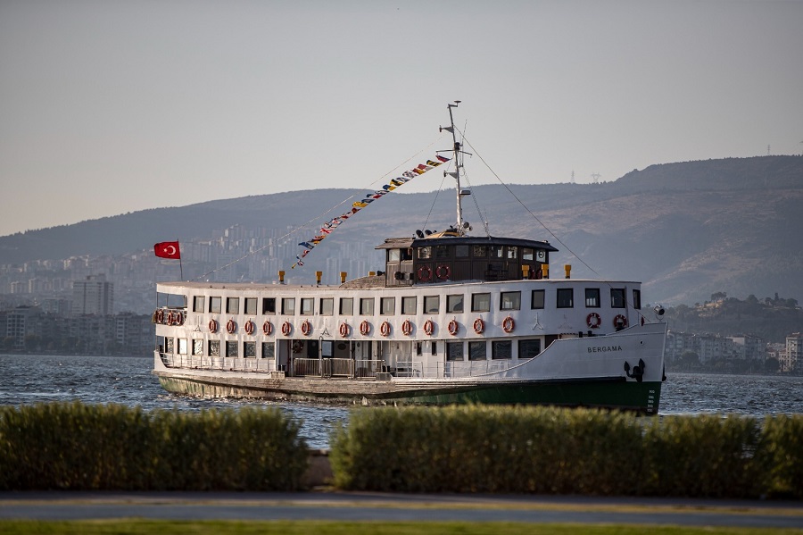 İzmir Büyükşehir Belediyesi'nden Yarıyıl Tatilinde Öğrencilere Özel Körfez Gezisi