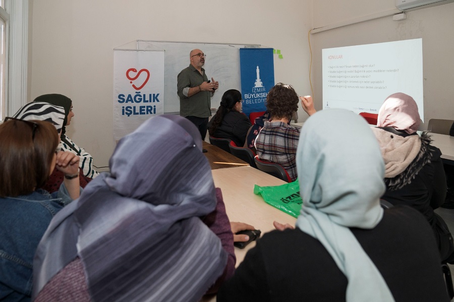 İzmirli anneler madde bağımlılığına karşı bilinçleniyor